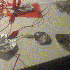 Then, using aluminum foil, I made a drum-like keyboard experience.
